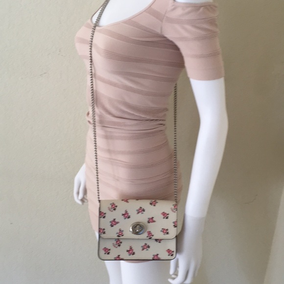 COACH Crossbody Bag - Picture 3 of 8